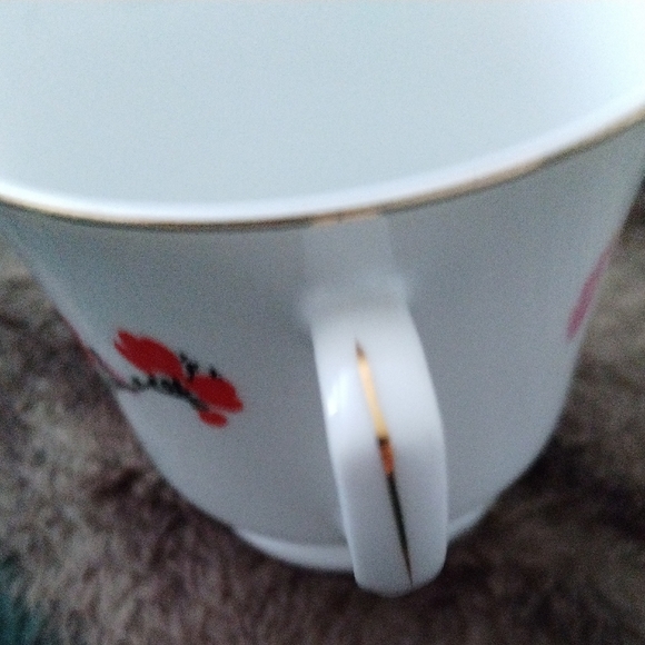 Vintage Chinese Hand-painted Cherry Blossom Teacup and Saucer with Gold Trim - Picture 11 of 16